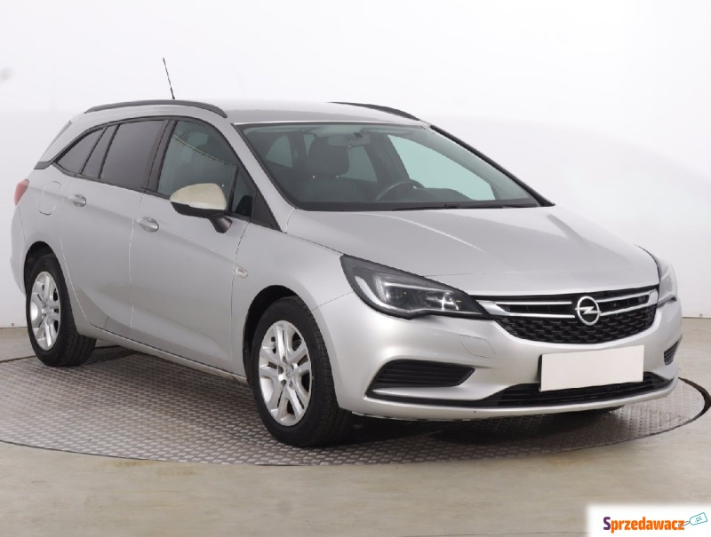 Opel Astra  Kombi 2017,  1.6 diesel - Na sprzedaż za 27 999 zł - Katowice
