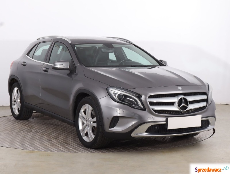 Mercedes - Benz GLA-klasa  SUV 2015,  2.0 benzyna, automat - Na sprzedaż za 59 999 zł - Wałbrzych