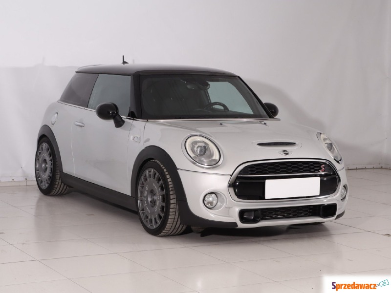 Mini   Hatchback 2014,  2.0 benzyna - Na sprzedaż za 52 999 zł - Konin
