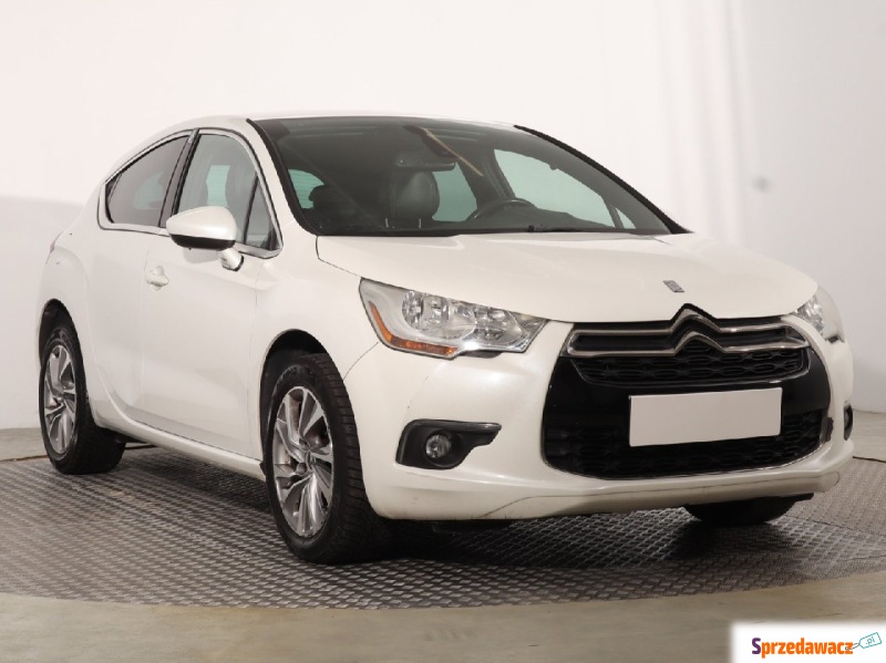 Citroen DS4  Hatchback 2013,  1.6 diesel - Na sprzedaż za 16 999 zł - Katowice