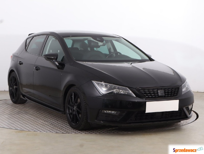 Seat Leon  Hatchback 2019,  1.5 benzyna - Na sprzedaż za 58 499 zł - Radom