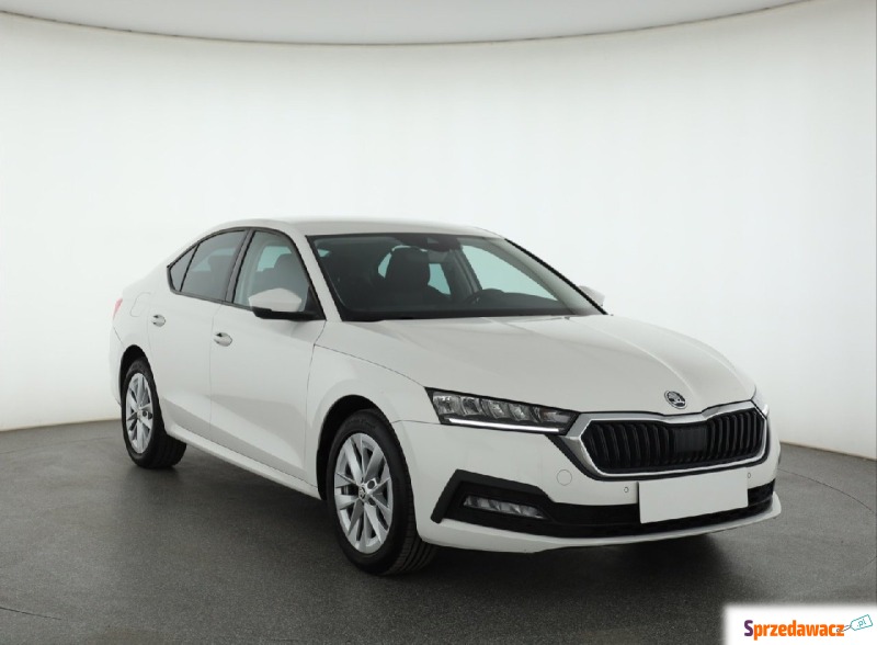 Skoda Octavia  Hatchback 2022,  1.4 benzyna, automat - Na sprzedaż za 77 999 zł - Piaseczno