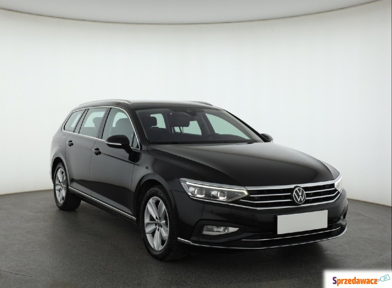 Volkswagen Passat  Kombi 2021,  2.0 diesel, automat - Na sprzedaż za 72 999 zł - Piaseczno