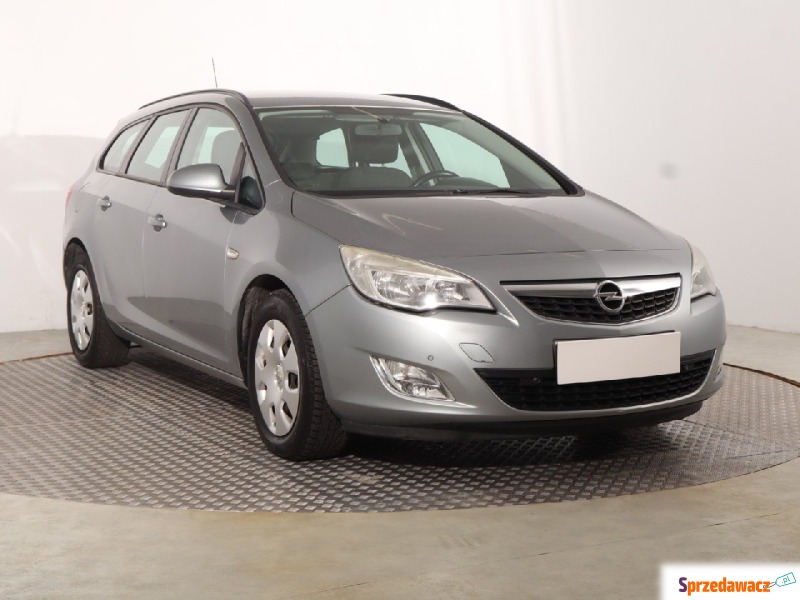 Opel Astra  Kombi 2011,  1.7 diesel - Na sprzedaż za 14 999 zł - Katowice