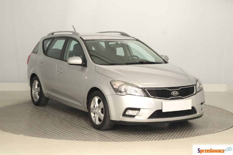 Kia Ceed  Kombi 2012,  1.4 benzyna - Na sprzedaż za 19 499 zł - Zabrze