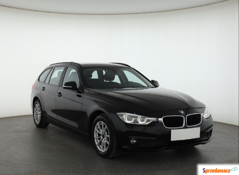 BMW Seria 3  Kombi 2019,  2.0 diesel, automat - Na sprzedaż za 57 999 zł - Piaseczno