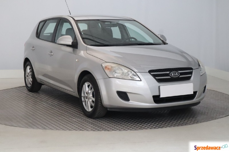 Kia Ceed  Hatchback 2008,  1.4 benzyna - Na sprzedaż za 15 999 zł - Zabrze