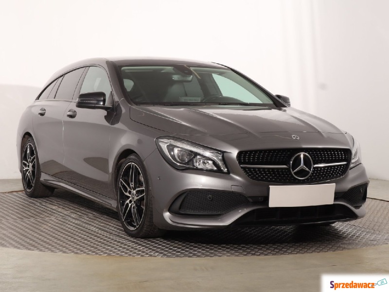 Mercedes - Benz CLA-klasa  Kombi 2017,  2.0 benzyna, automat - Na sprzedaż za 73 499 zł - Katowice