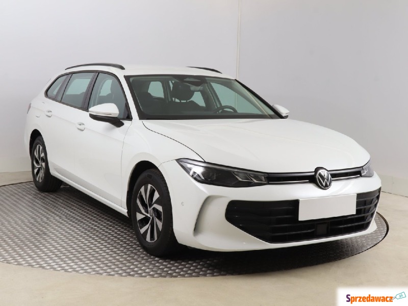 Volkswagen Passat  Kombi 2024,  1.5 benzyna, automat - Na sprzedaż za 119 999 zł - Bielany Wrocławskie
