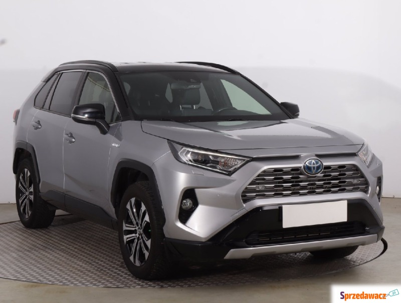 Toyota   SUV 2020,  2.5 benzyna, automat - Na sprzedaż za 132 999 zł - Toruń