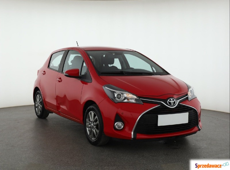Toyota Yaris  Hatchback 2015,  1.3 benzyna - Na sprzedaż za 31 999 zł - Piaseczno