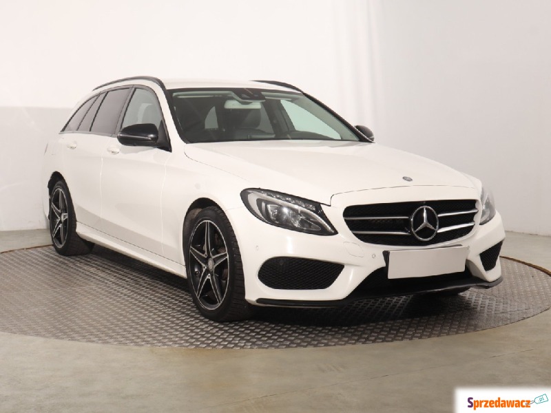 Mercedes - Benz C-klasa  Kombi 2016,  2.0 benzyna, automat - Na sprzedaż za 63 999 zł - Katowice