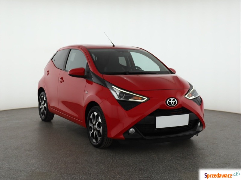 Toyota Aygo  Hatchback 2020,  1.0 benzyna, automat - Na sprzedaż za 47 499 zł - Piaseczno