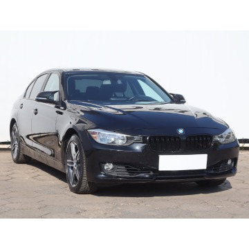 BMW 3 320 i (184KM), 2012