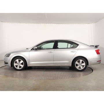 Skoda Octavia  Hatchback 2018,  1.5 benzyna - Na sprzedaż za 37 999 zł - Katowice - zdjęcie 4