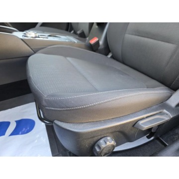 Ford Focus  Kombi 2019,  1.5 diesel, automat - Na sprzedaż za 42 900 zł - Warszawa - zdjęcie 6