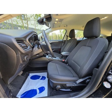 Ford Focus  Kombi 2019,  1.5 diesel, automat - Na sprzedaż za 42 900 zł - Warszawa - zdjęcie 5