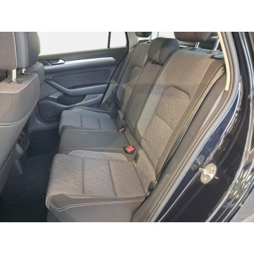 Volkswagen Passat  Kombi 2023,  1.5 benzyna, automat - Na sprzedaż za 82 900 zł - Swarzędz - zdjęcie 12