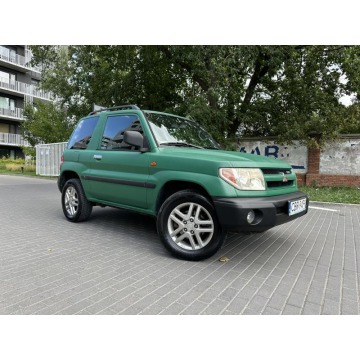 Mitsubishi Pajero  Terenowy 2002,  2.0 benzyna - Na sprzedaż za 15 000 zł - Warszawa - zdjęcie 2