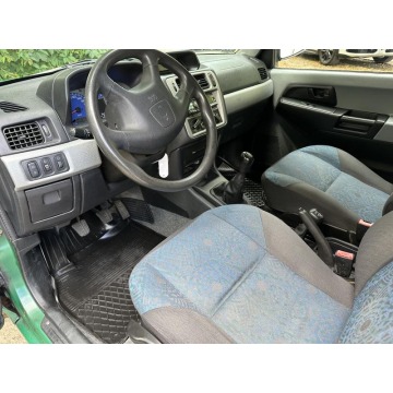 Mitsubishi Pajero  Terenowy 2002,  2.0 benzyna - Na sprzedaż za 15 000 zł - Warszawa - zdjęcie 6