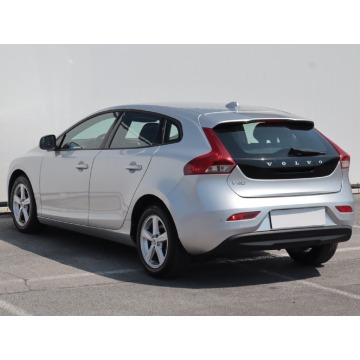 Volvo V40  Hatchback 2017,  2.0 diesel - Na sprzedaż za 39 499 zł - Lublin - zdjęcie 6