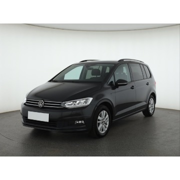 Volkswagen Touran  SUV 2023,  1.5 benzyna - Na sprzedaż za 82 999 zł - Piaseczno - zdjęcie 3
