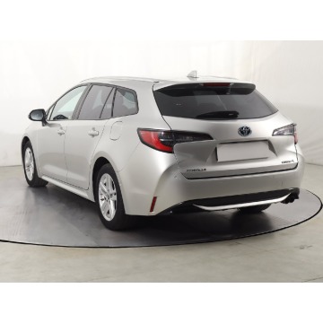 Toyota Corolla  Kombi 2022,  2.0 benzyna, automat - Na sprzedaż za 83 999 zł - Katowice - zdjęcie 5
