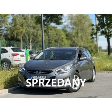 Hyundai i40 - 1.7 CRDI  / 116KM LED Tempomat Alufelgi  Opony  letnie i Zimowe !