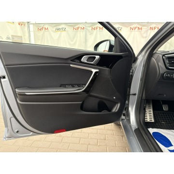 Kia Ceed  Kombi 2022,  1.5 benzyna - Na sprzedaż za 61 900 zł - Warszawa - zdjęcie 10