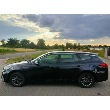 Kia Optima  Kombi 2019,  1.6 diesel - Na sprzedaż za 57 900 zł - Burzenin - zdjęcie 4