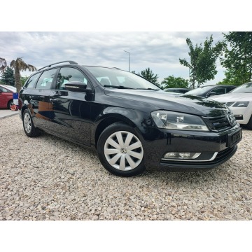 Volkswagen Passat  Kombi 2013,  1.6 diesel - Na sprzedaż za 22 999 zł - Nowe Sójki - zdjęcie 5
