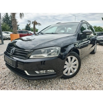 Volkswagen Passat  Kombi 2013,  1.6 diesel - Na sprzedaż za 22 999 zł - Nowe Sójki - zdjęcie 10