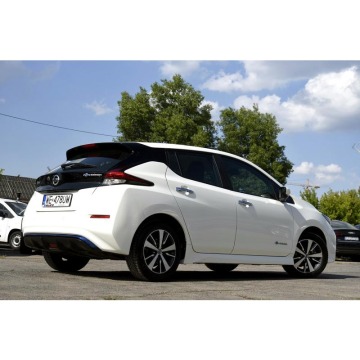 Nissan Leaf  Hatchback 2018 elektryczny, automat - Na sprzedaż za 68 879 zł - Warszawa - zdjęcie 6