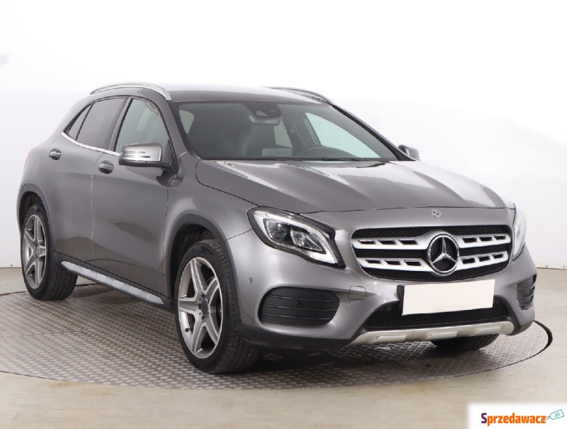 Mercedes - Benz GLA-klasa  SUV 2017,  2.0 benzyna, automat - Na sprzedaż za 81 999 zł - Toruń