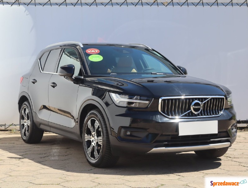 Volvo XC40  SUV 2020,  2.0 benzyna, automat - Na sprzedaż za 113 999 zł - Katowice