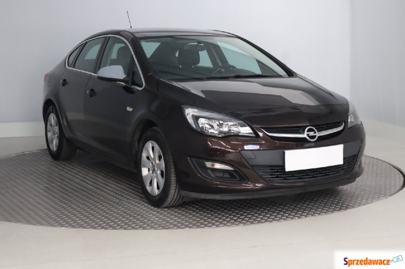 Opel Astra  Liftback 2016,  1.4 benzyna+LPG - Na sprzedaż za 29 999 zł - Zabrze