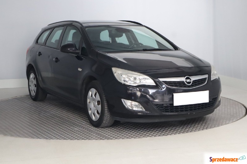 Opel Astra  Kombi 2010,  1.7 diesel - Na sprzedaż za 9 999,00 zł - Zabrze