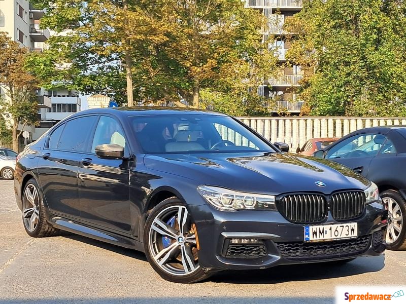 BMW Seria 7  Sedan/Limuzyna 2017,  3.0 benzyna, automat - Na sprzedaż za 105 000 zł - Warszawa