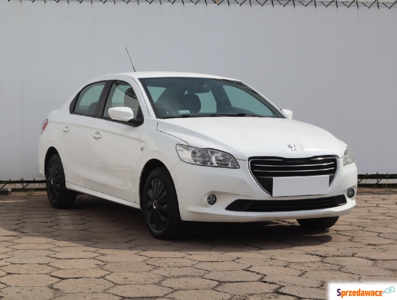 Peugeot 301  Liftback 2015,  1.2 benzyna - Na sprzedaż za 12 999 zł - Łódź