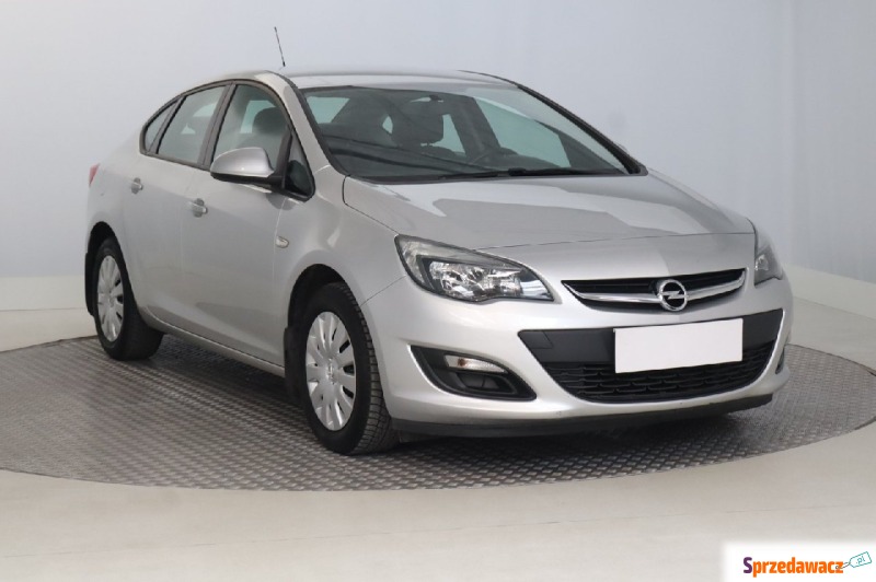Opel Astra  Liftback 2017,  1.6 benzyna - Na sprzedaż za 37 999 zł - Zabrze