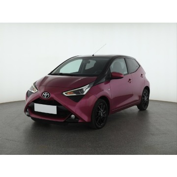 Toyota Aygo  Hatchback 2018,  1.0 benzyna - Na sprzedaż za 39 999 zł - Piaseczno - zdjęcie 3