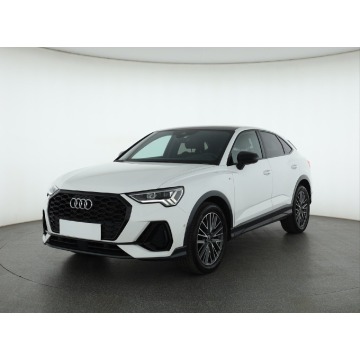 Audi Q3  SUV 2023,  1.5 benzyna, automat - Na sprzedaż za 122 999 zł - Piaseczno - zdjęcie 3