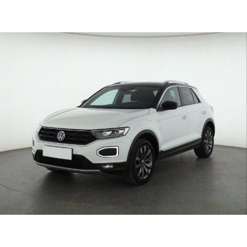 Volkswagen   SUV 2019,  1.5 benzyna, automat - Na sprzedaż za 84 999 zł - Piaseczno - zdjęcie 3