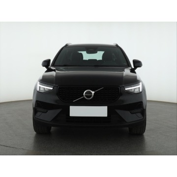Volvo XC40  SUV 2023,  2.0 benzyna, automat - Na sprzedaż za 131 999 zł - Piaseczno - zdjęcie 2
