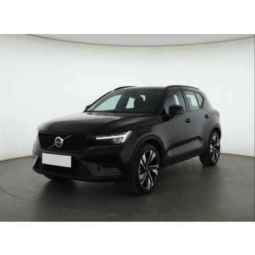 Volvo XC40  SUV 2023,  2.0 benzyna, automat - Na sprzedaż za 131 999 zł - Piaseczno - zdjęcie 3