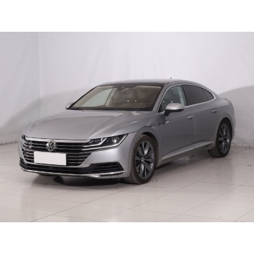 Volkswagen Arteon  Liftback 2017,  2.0 benzyna, automat - Na sprzedaż za 79 999 zł - Konin - zdjęcie 3