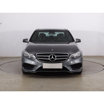 Mercedes - Benz E-klasa  Liftback 2016,  2.1 diesel, automat - Na sprzedaż za 66 999 zł - Chrzanów - zdjęcie 2