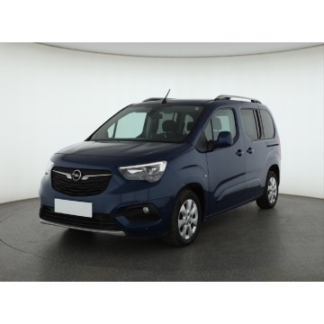 Opel Combo  Pick-up 2019,  1.2 benzyna - Na sprzedaż za 42 999 zł - Piaseczno - zdjęcie 3