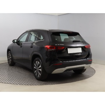 Mercedes - Benz GLA-klasa  SUV 2020,  1.3 benzyna, automat - Na sprzedaż za 96 999 zł - Bielany Wrocławskie - zdjęcie 5