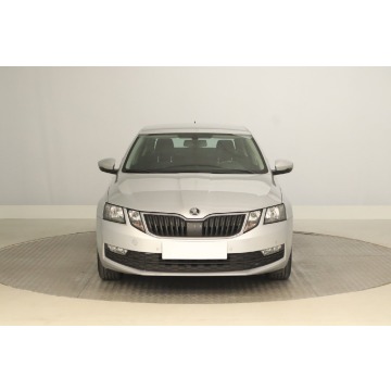 Skoda Octavia  Hatchback 2018,  1.6 diesel - Na sprzedaż za 38 999 zł - Zabrze - zdjęcie 2